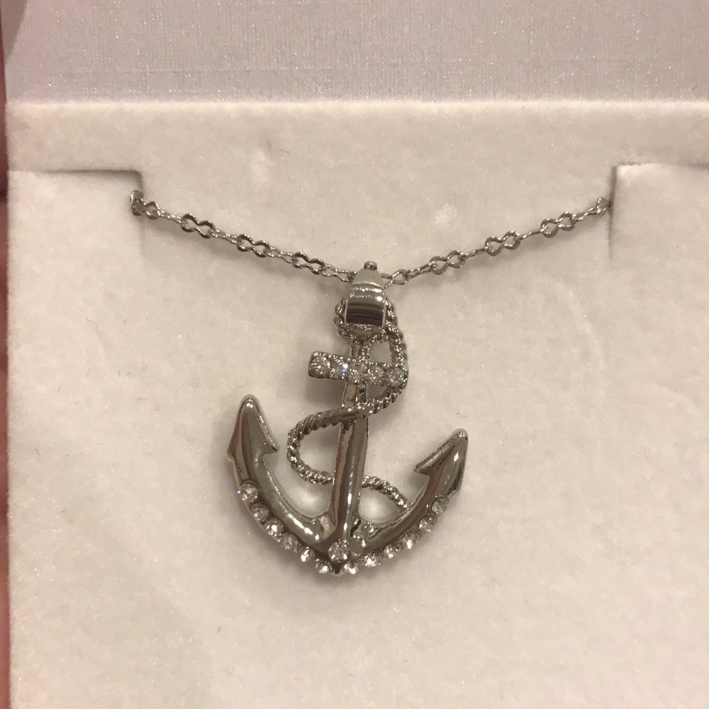 Anchor necklace